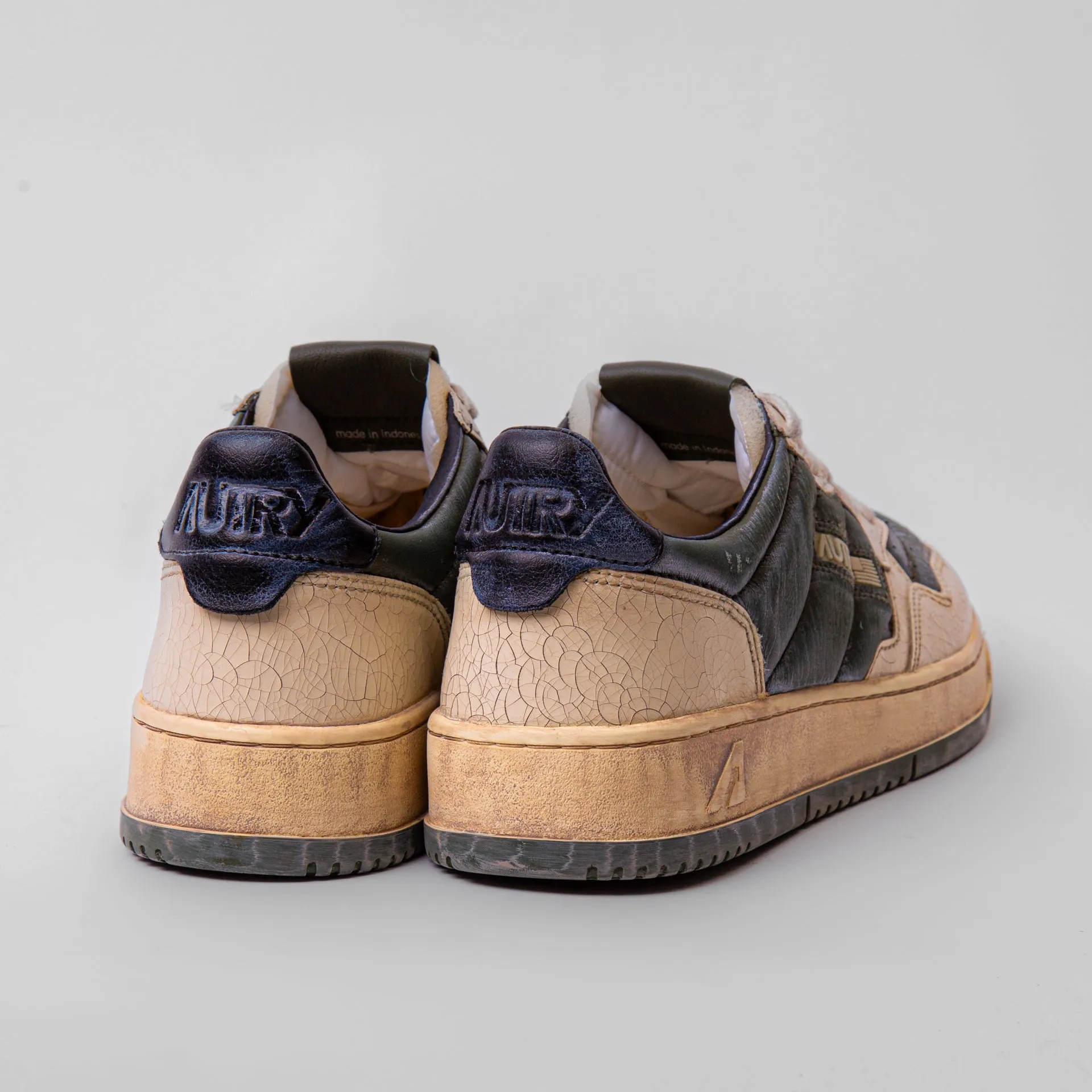 AUTRY SNEAKERS SUPER VINTAGE LOW AVLM-AD 02