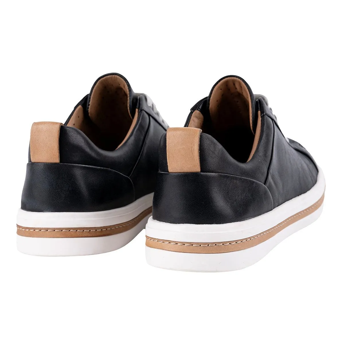 Clarks Unstructured By Maui Low-Top Sneakers Leather Black Colour For Women