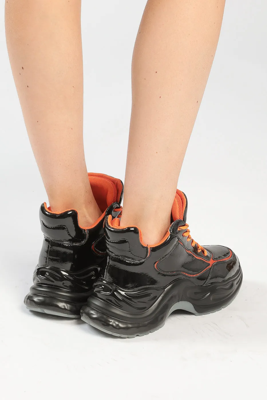 High-Top Chunky Sneakers - Black