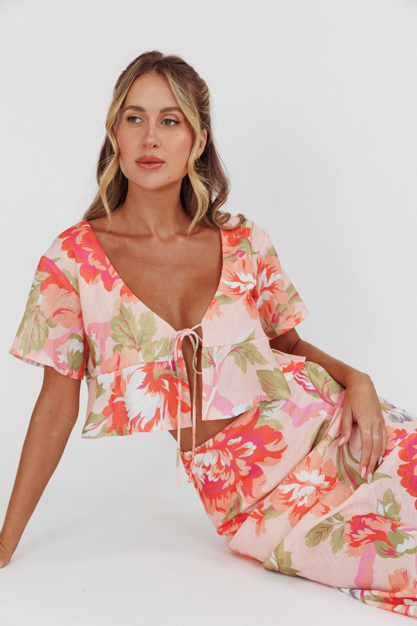 La Vie Tied Bust Crop Top Floral Peach