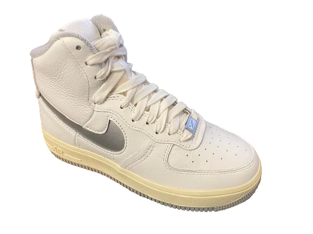 Nike scarpa sneakers da donna alta Air Force 1 High Sculpt DC3590 101 bianco latte-argento